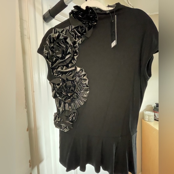 NWT Gracia black top with zip closure on the back . - Picture 6 of 6
